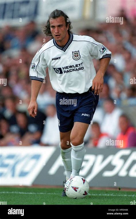 All of David Ginola's Tottenham goals from 1997 - 2000 All the goals are in date order as …